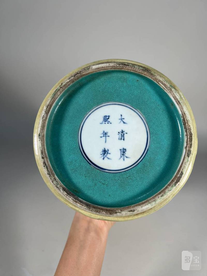 清晚期 米黄地锦鸡牡丹图花口花觚 - 图4
